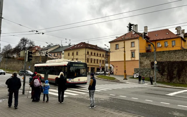 Vylepšené semafory v Jihlavě. Budou umět reagovat na aktuální dopravní situaci