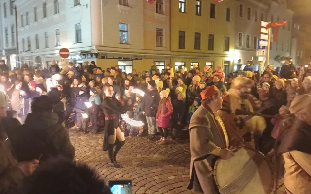 FOTO: Sledujeme příjezd svatého Martina do Jihlavy. Přilákal tisíce lidí