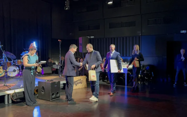 VIDEO: Páteční večer v Jihlavě patřil dobrovolníkům. Takový byl Dobroch 2025