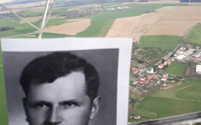 FOTO: Letec Vochyán podnikl pouť po stopách pátera Toufara, umučeného komunisty