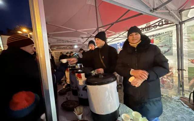 VIDEO: Nový rok na náměstí v Jihlavě. Stovky lidí sledovaly tišší ohňostroj