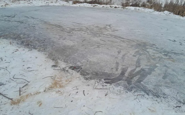 FOTO: Písek na ledě vyvolal v Třešti bouři. Akademie věd po kritice couvla. Foto: Petra Konířová