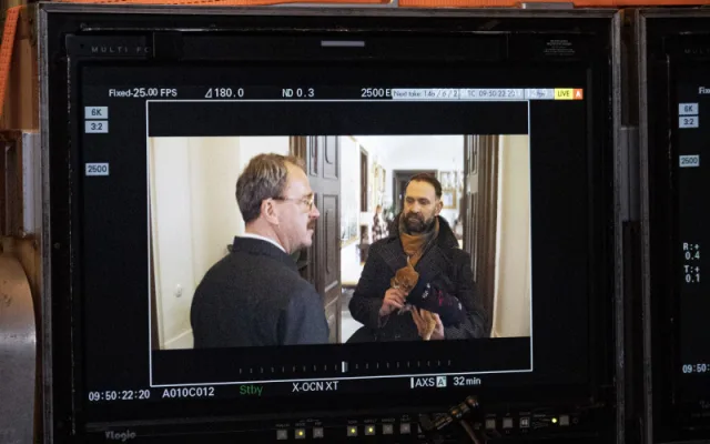 FOTO: Zámek v Lukách nad Jihlavou obsadili filmaři. Natáčí tam komedii