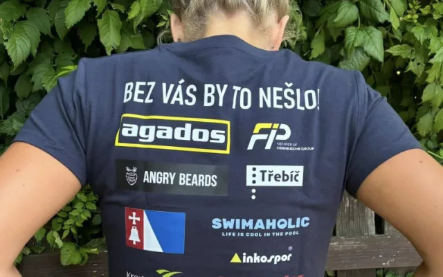 Náročná zima Andrey Klementové: Kromě plavání v ledové vodě se musí věnovat škole
