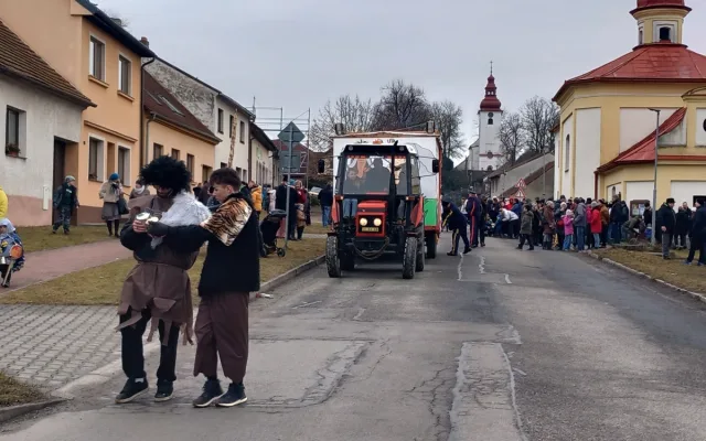 VIDEO: V Kamenici se vrátili o tisíce let zpátky. Tradiční masopust skvěle bavil