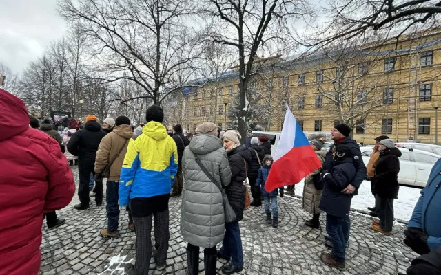 ON-LINE: V místnosti je lev. V Jihlavě přišly podpořit prezidenta stovky lidí