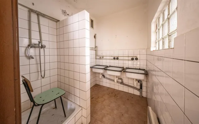 FOTO: Chátrající Hájenka u Brtnice ožije. Mrkněte, jak to tam teď vypadá