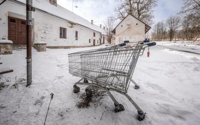 FOTO: Chátrající Hájenka u Brtnice ožije. Mrkněte, jak to tam teď vypadá