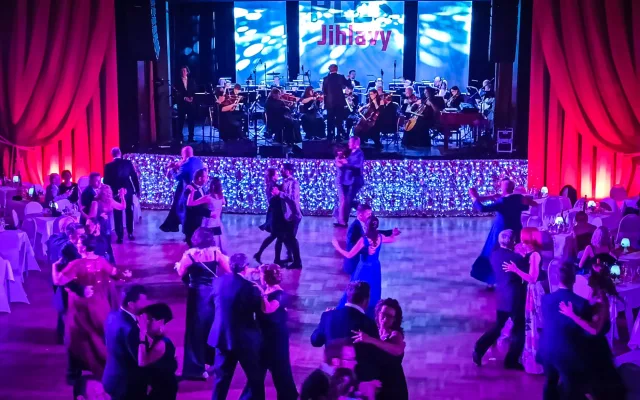 K tanci zahrála Filharmonie Gustava Mahlera