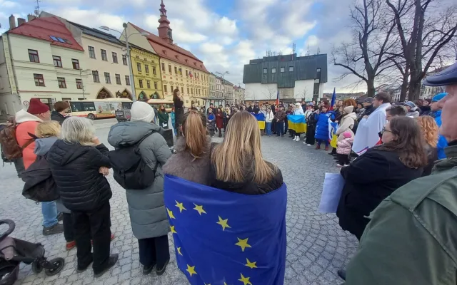 ON-LINE: „Stojíme za Ukrajinou“. Jihlava si dnes připomíná začátek války