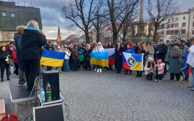 ON-LINE: „Stojíme za Ukrajinou“. Jihlava si dnes připomíná začátek války