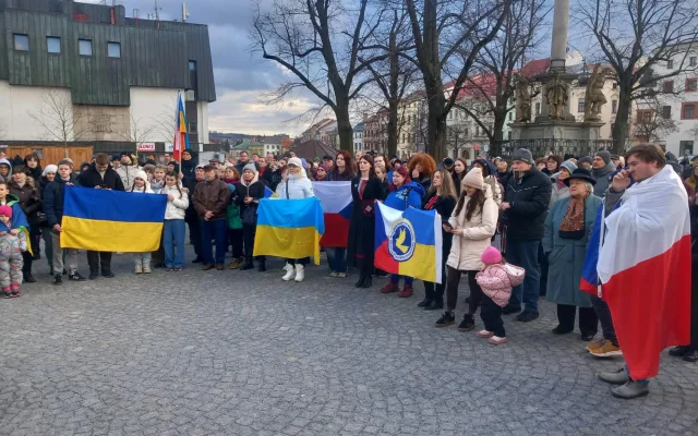 ON-LINE: „Stojíme za Ukrajinou“. Jihlava si dnes připomíná začátek války