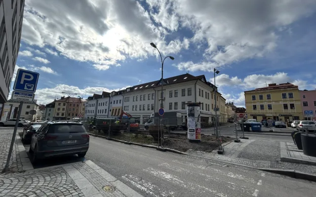 Stavba veřejných toalet v Jihlavě začala. Součástí bude i přebalovací místnost