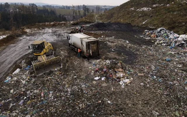 FOTO: V Brodě platí podle velikosti popelnice. Odpadu je méně, město ušetřilo miliony