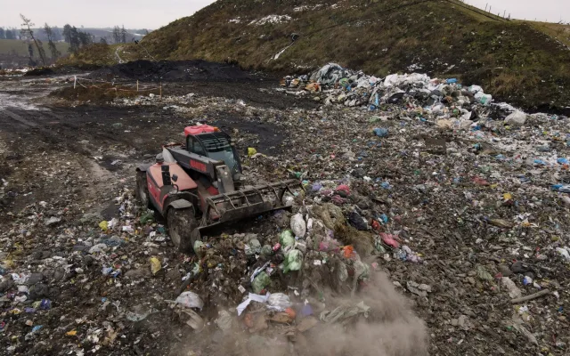 FOTO: V Brodě platí podle velikosti popelnice. Odpadu je méně, město ušetřilo miliony