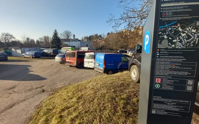 Parkování v Jihlavě XXVIII: U železničního viaduktu vznikne velké parkoviště P+R