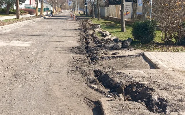 FOTO: Rantířovská ulice je opět rozkopaná. Velký problém to je i pro jihlavskou prádelnu