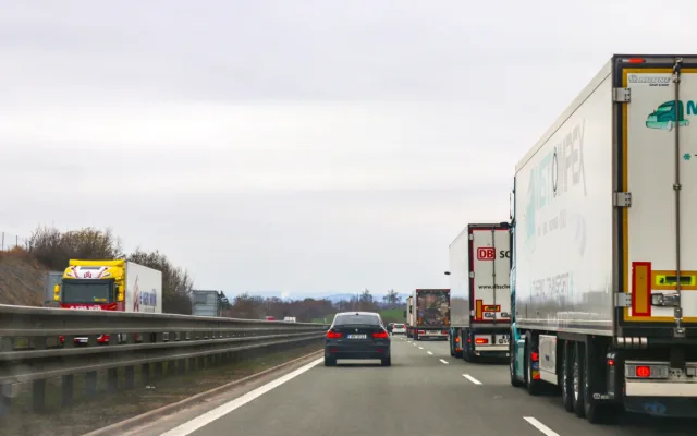 D1 na Vysočině slaví 50 let. Půlstoletí připomínají úseky u Měřína a Meziříčí