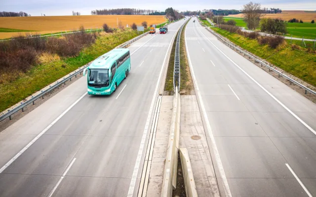 D1 na Vysočině slaví 50 let. Půlstoletí připomínají úseky u Měřína a Meziříčí