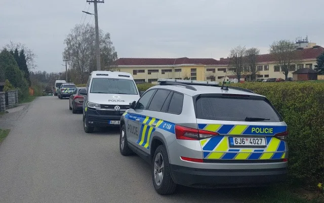 Pátrání po dívce z Pelhřimovska je zastaveno. Byla v lese, skončila v péči lékařů