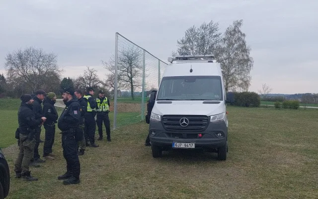 Pátrání po dívce z Pelhřimovska je zastaveno. Byla v lese, skončila v péči lékařů