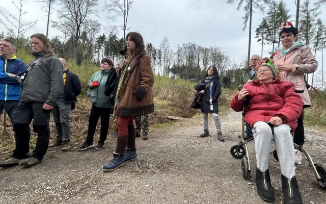 Den proti úložišti: V lokalitě Hrádek otvírali studánky. Vrtáka vyhnaly lesní víly