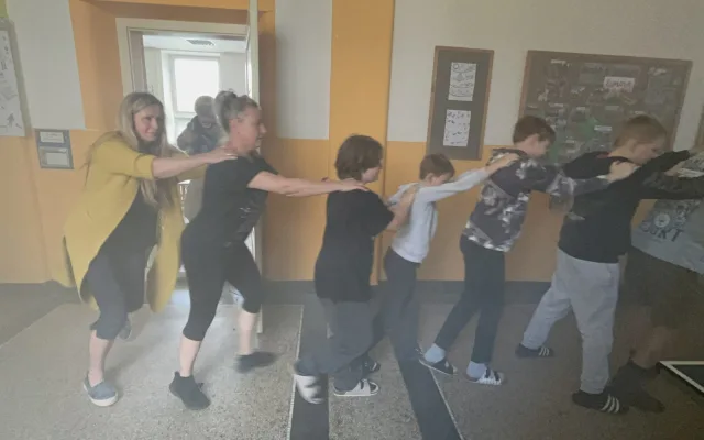 Dým, výstřely, zranění. Škola v Dolní Cerekvi dnes zažila krizové cvičení