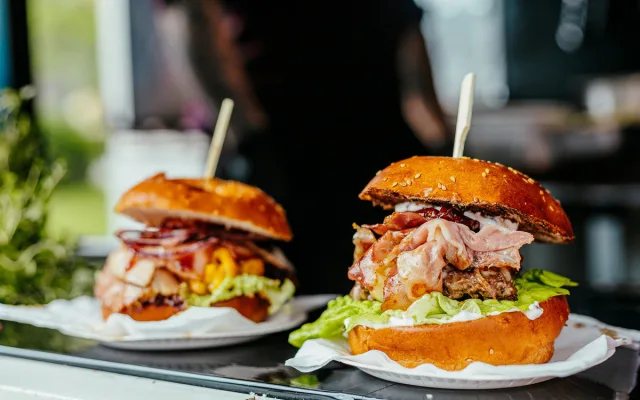 Citypark Jihlava zve na veterány i Burger Street Festival