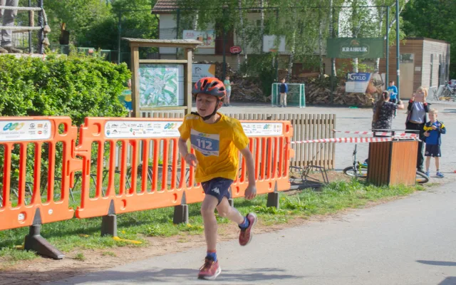 Slavata Triatlon Tour přilákala do Telče sto šedesát mladých sportovců