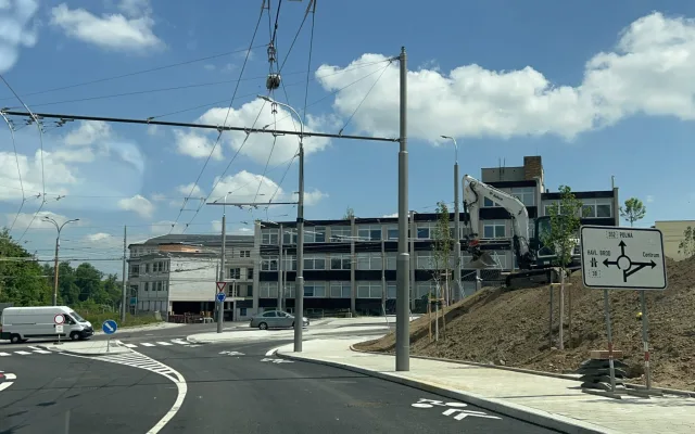 FOTO, VIDEO: Po Evropské ulici v Jihlavě už jezdí auta, má jich být šestnáct tisíc denně