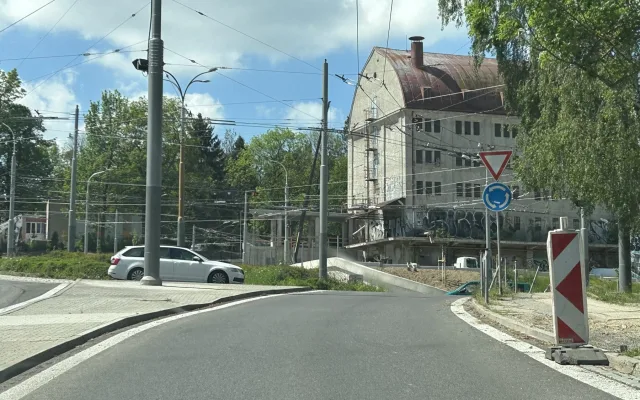 FOTO, VIDEO: Po Evropské ulici v Jihlavě už jezdí auta, má jich být šestnáct tisíc denně