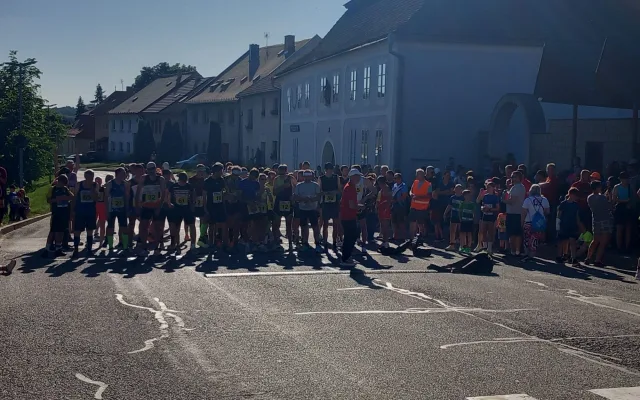 VIDEO, FOTO: Kamenická 15 se běžela poprvé s čipy, letošní ročník byl rekordní