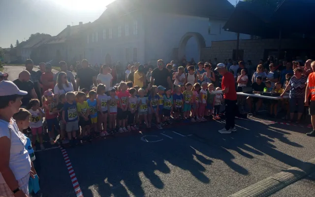 VIDEO, FOTO: Kamenická 15 se běžela poprvé s čipy, letošní ročník byl rekordní