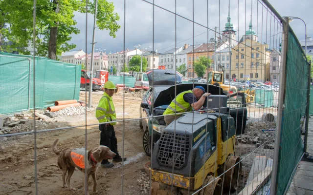 Další objev z Jihlavy: Pod zemí v Kosmákově ulici našli dělníci botu ze 13. století