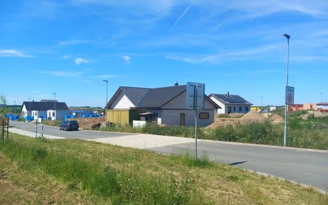 Velký Beranov bude mít o dvě stě obyvatel více. V Nových Domcích se staví nové domky