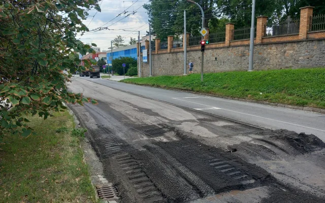 FOTO, VIDEO: Frekventovaná Žižkova ulice v Jihlavě ztichla, chystá se její oprava