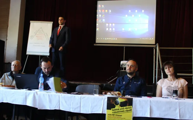 Setkání ohledně jaderného úložiště v Dolní Cerekvi