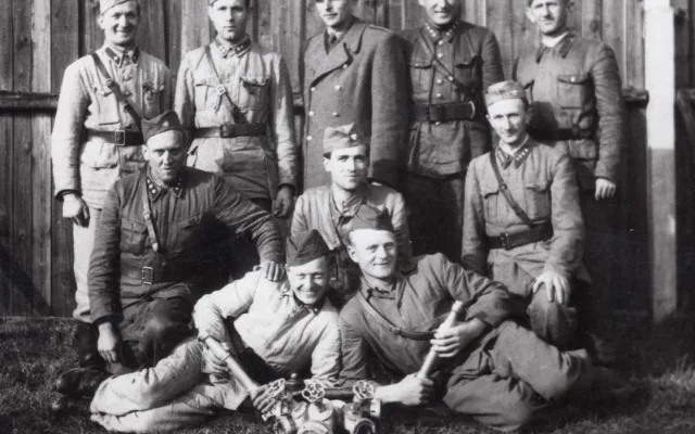 Jihlavští dobrovolní hasiči kolem roku 1955. Foto SDH Jihlava