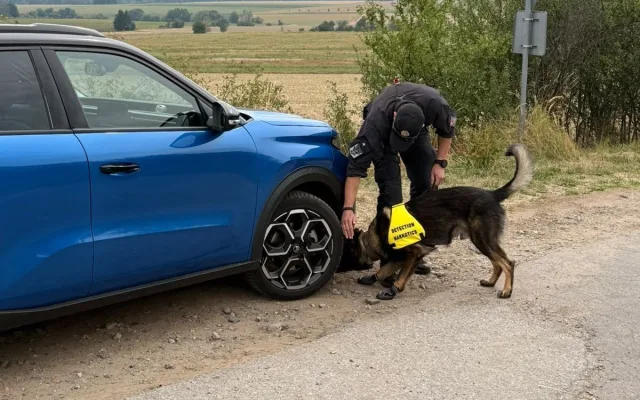 FOTO: Policisté při dohledu na technoparty zažili řadu nevšedních příběhů