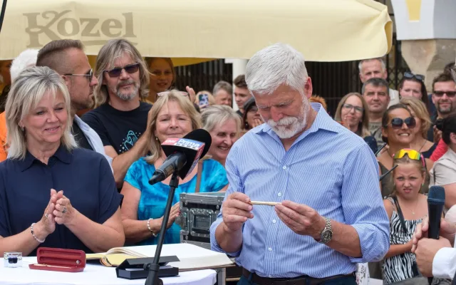 FOTO: Prezident Petr Pavel s manželkou navštívil festival Prázdniny v Telči