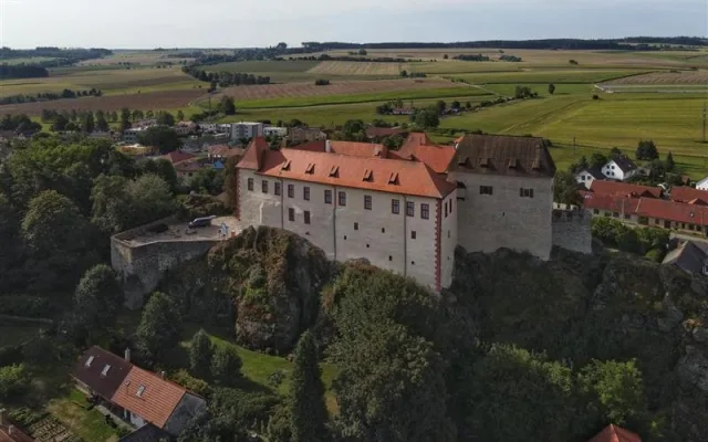 Hrad Kámen se po tříletých opravách znovu otevře. První den bude pro lidi zdarma