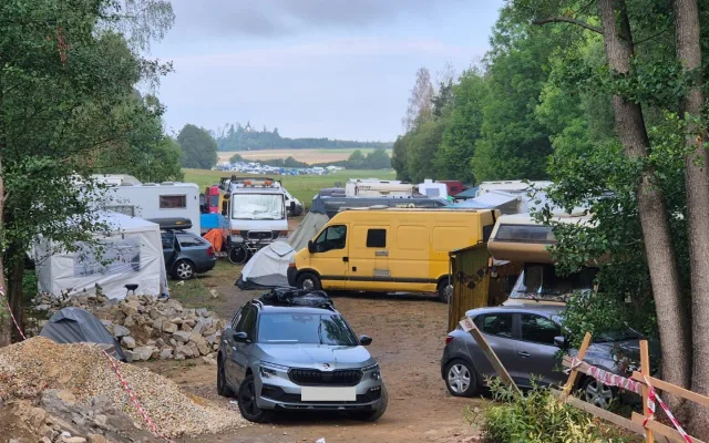 FOTO: Policisté při dohledu na technoparty zažili řadu nevšedních příběhů