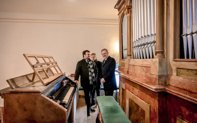 FOTO: Oprava varhan ve Vysokých Studnicích pokračuje, festival je chce zviditelnit