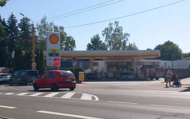 Cena paliv letí nahoru, litr nafty už se u Jihlavy dostal nad padesát korun