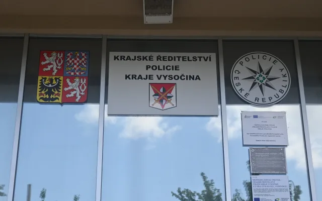 Hokejový fanoušek, který dělal problémy, se policii v Jihlavě sám přihlásil