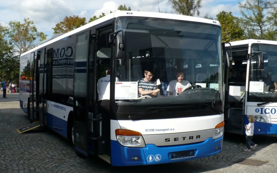 icom nove autobusy