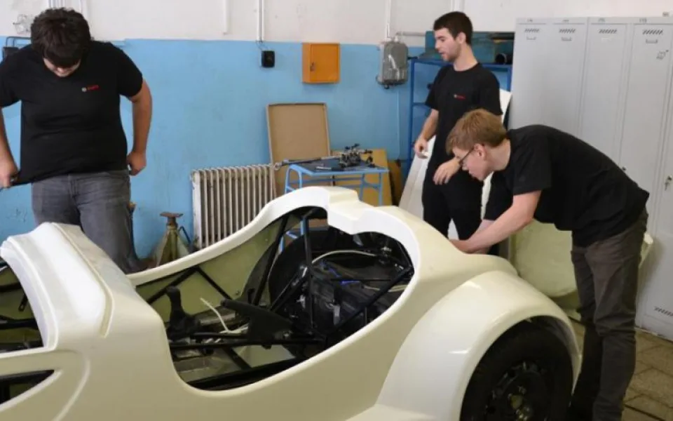 Automobil značky Kaipan staví studenti technických středních škol na Vysočině.