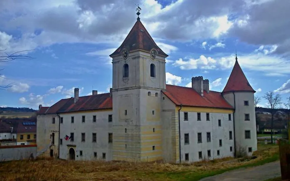 Zámek Písečné
