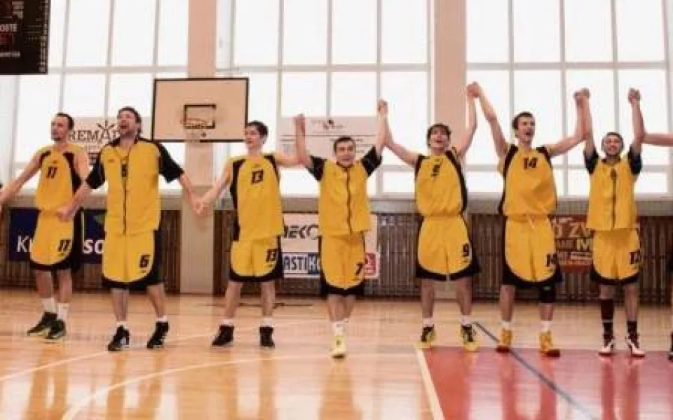 KAM ZA SPORTEM: Doma hrají basketbalisté, představí se i florbalové týmy