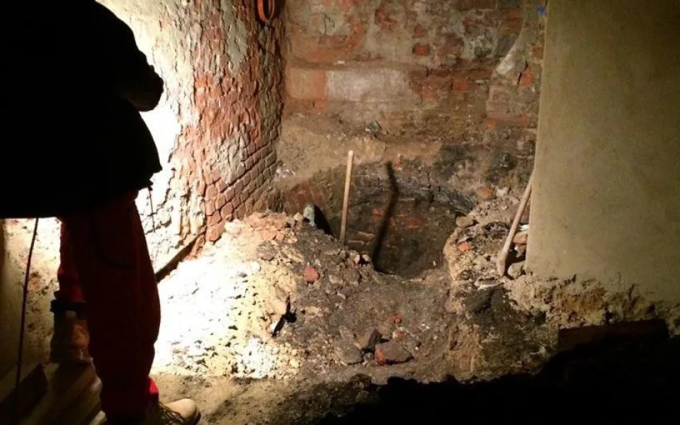 Objevený, dosud skrytý vchod v jihlavské galerii